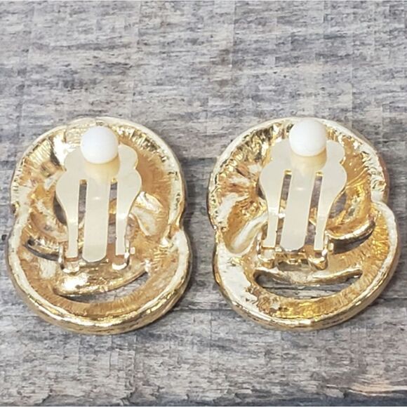 VINTAGE ENAMEL SWIRL Clip-On Earrings - Picture 4 of 6